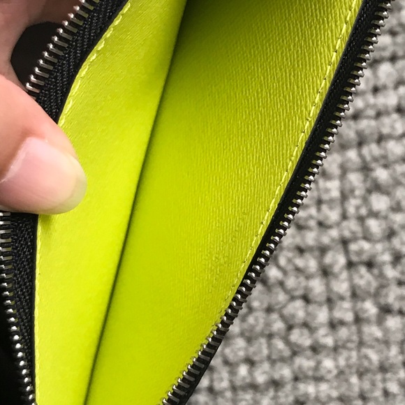 Coin Cardholder - Picture 11 of 12